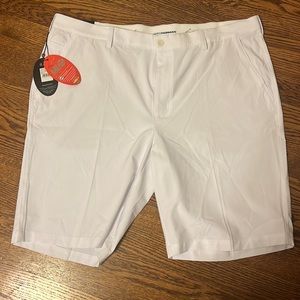 Greg Norman golf shorts NWT size 40